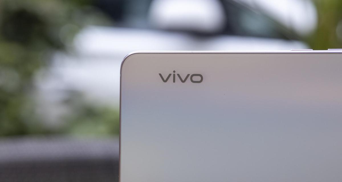 vivoS9Plus（vivoS9Plus的性能、摄影、显示、电池等方面的详细分析与评价）