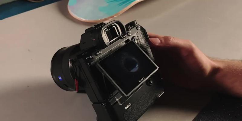 掌握手持电脑拍摄风景的技巧（让你的风景照更上一层楼）